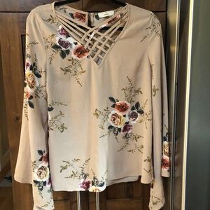 Entro size small peasant shirt/top floral